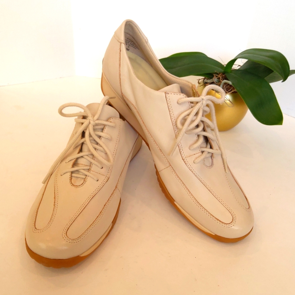 Easy Spirit leather sneakers shoes
